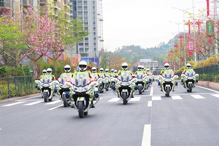 bf3356c98d619e1c6096fec90091c423_0601005_001_02_s.jpg